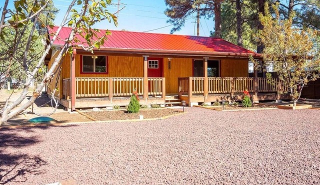 Red Door Cottage | Retro cabin, Pet friendly