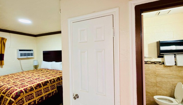 RED DOOR MOTEL