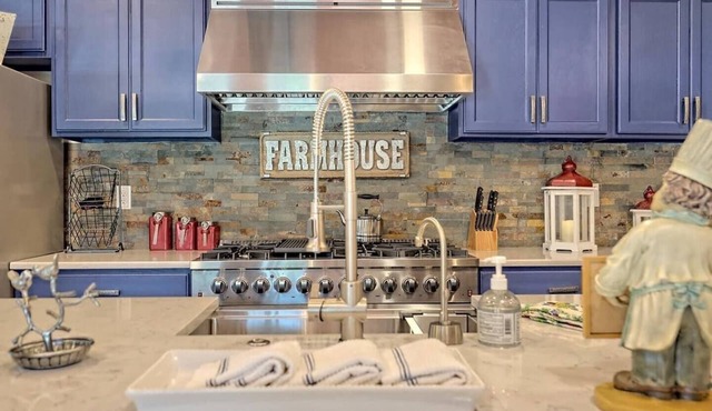 Red Door Retreat House On Lake Chatuge