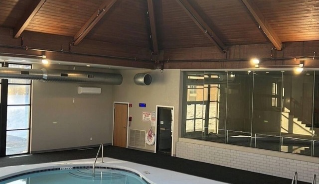 Red Fox Inn and Suites