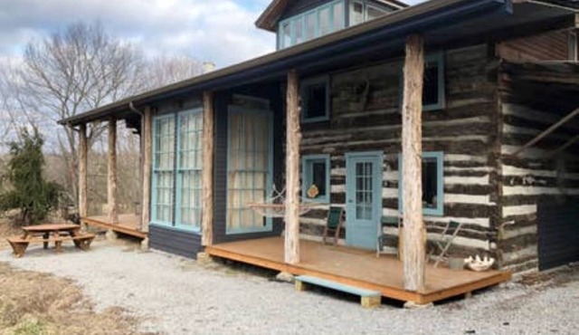 Red Fox Ridge Cabin Retreat - No Cleaning Fee. Relax and unwind