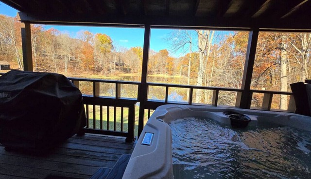 Red Fox Run At Heron Hill Retreat Hot Tub on Lake!