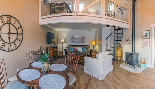 Red Hawk Ranch 3, Mountain Ranch Property, only 15 minutes from Winter Park Resort, Hot Tub