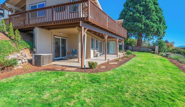 Red Hills Haven | King Suite, Sauna & Views