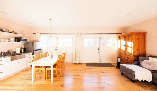 Red Hills Retreat — Lower Carriage House