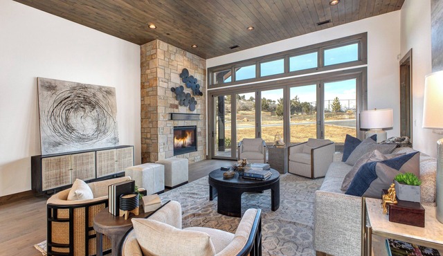 Red Ledges 4th tee cottage, min 90 day stay