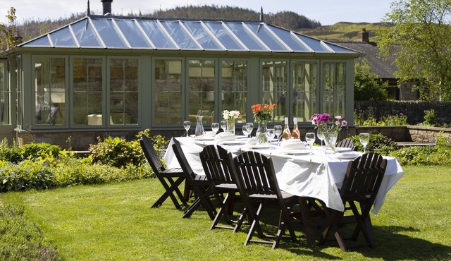 Red Lion House - a family break that sleeps 11 guests in 6 bedrooms