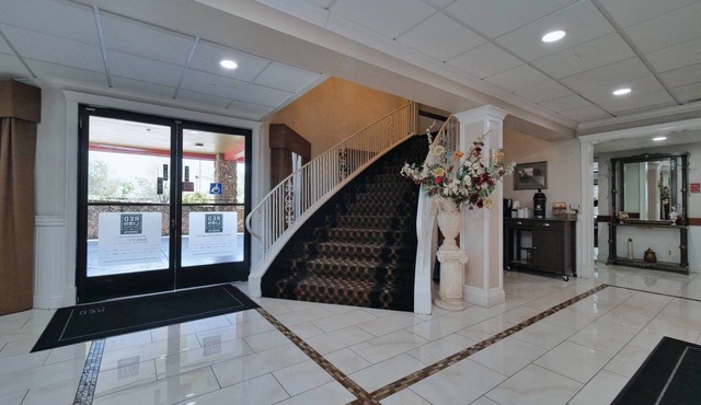 Red Lion Inn & Suites Auburn