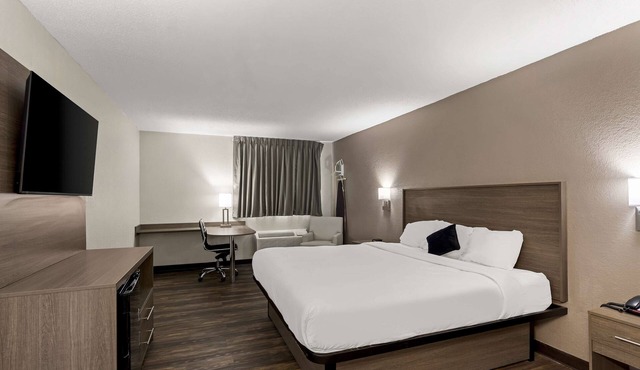 Red Lion Inn & Suites Caseyville