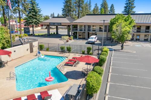 Red Lion Inn & Suites Deschutes River - Bend