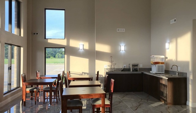 Red Lion Inn & Suites Adairsville