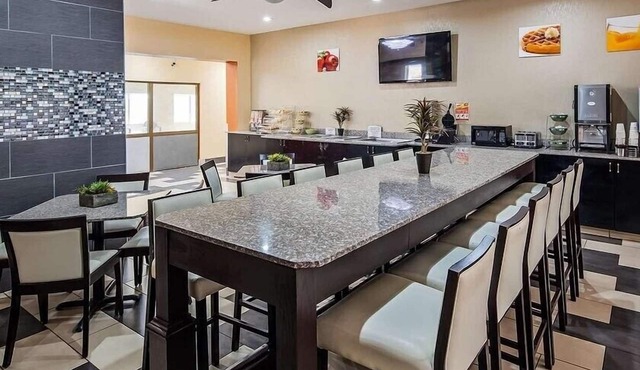 Red Lion Inn & Suites Blue Springs