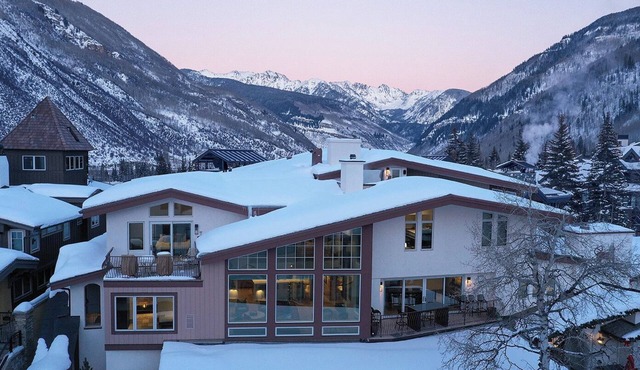 Red Lion Penthouse | 5BR Luxury Condo in Vail Village | Summer AC, Rooftop Hot T