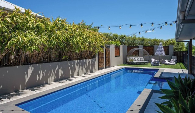 Red Lotus Estate Grand Scenic and Made for Groups