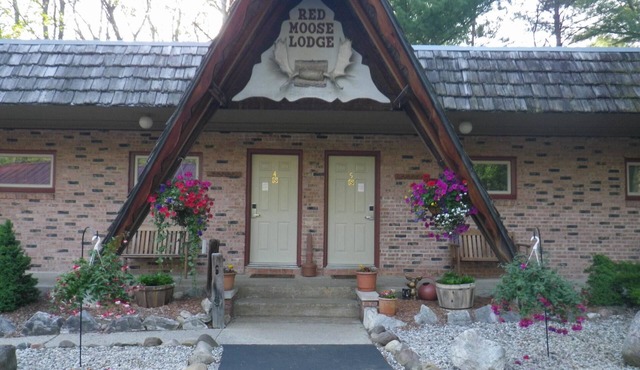 Red Moose Lodge