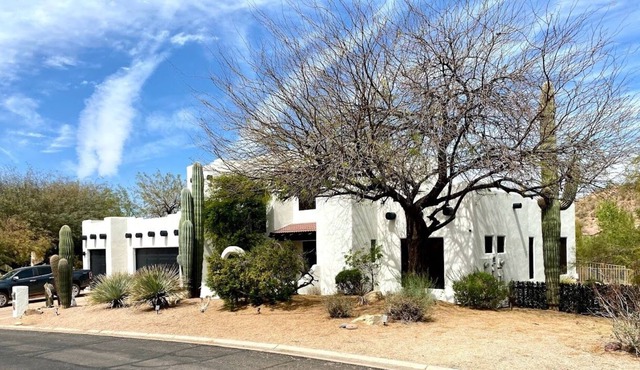 Red Mountain Desert Paradise with Private Panoramic Views