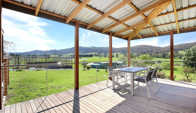 Red Oak Unit - Belaradah on Stefani Estate Vineyard