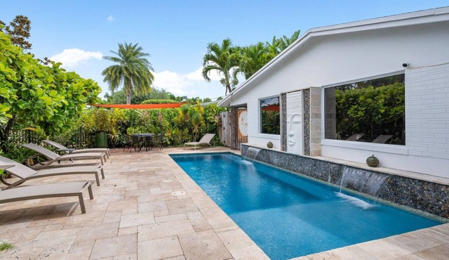 Red Palm Villas: The Sabal