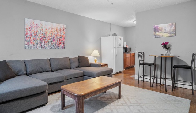 Red River Duplex - Unit 4 - 12 miles to the Gorge!