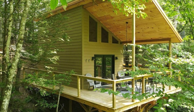 Red River Gorge TreeTop Cottage|Hot Tub|Sauna|WiFi