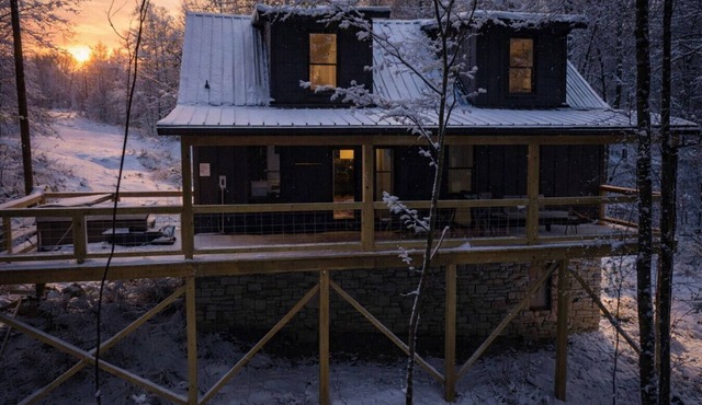 Red River Gorge Wolf Den Luxury Cabin Hottub Wi-Fi