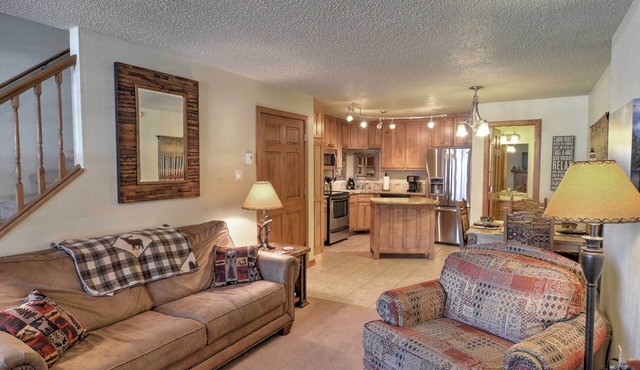Red River Home w/2 Balconies - 1 Block to Main St