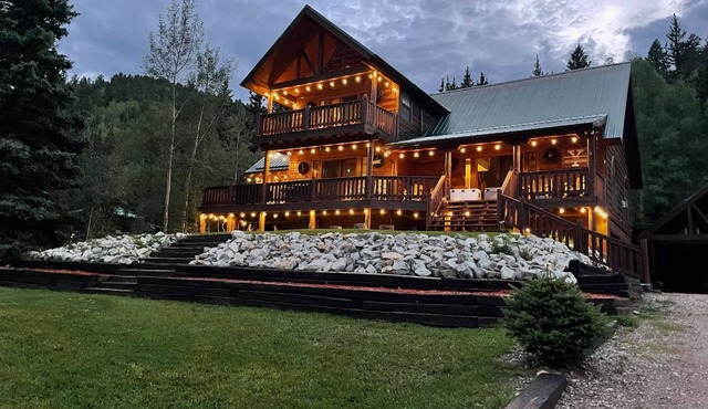 Red River, NM Upper Valley Mountainside Retreat