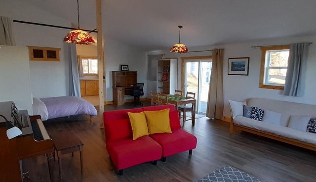 Red Roof Bed & Breakfast