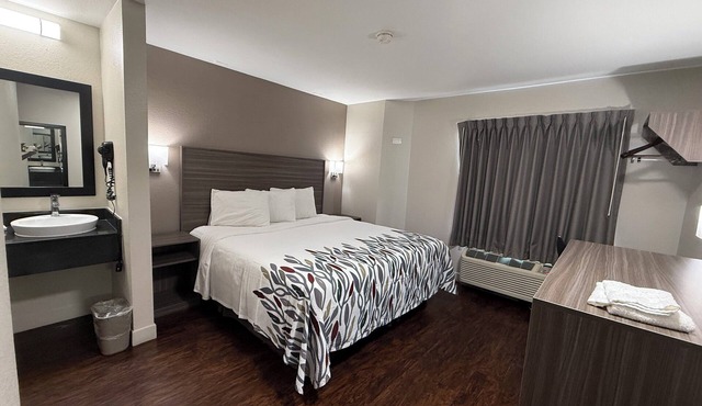 Red Roof Inn Austin - Round Rock