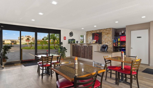 Red Roof Inn Baldwin