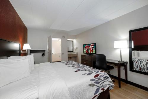 Red Roof Inn Cleveland - Medina