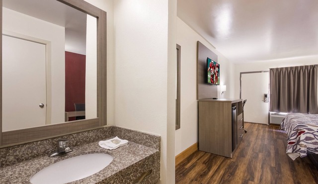 Red Roof Inn Crestview