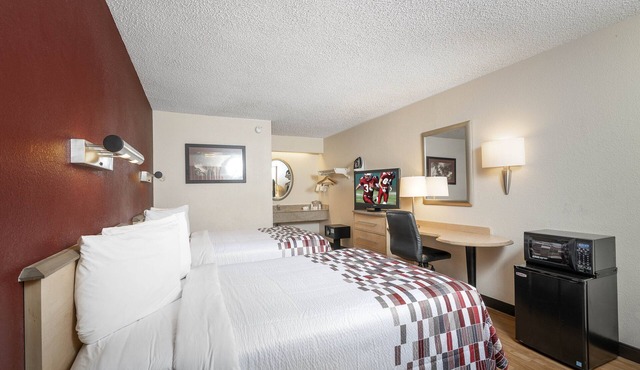 Red Roof Inn Detroit - Roseville/St Clair Shores