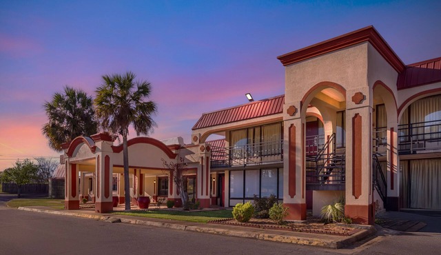 Red Roof Inn Montgomery - Midtown