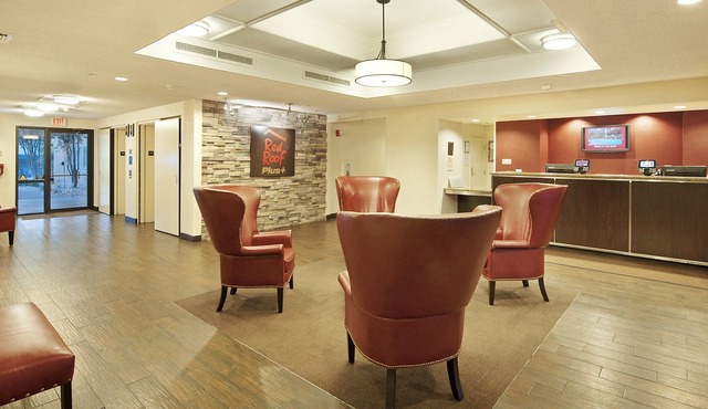 Red Roof Inn PLUS+ Austin South – Airport.