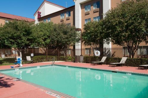 Red Roof Inn PLUS Austin South - Airport