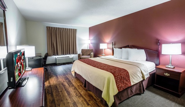 Red Roof Inn PLUS+ Danville, KY