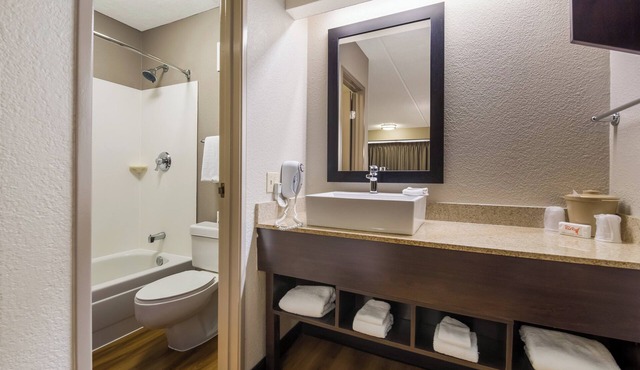 Red Roof Inn PLUS+ Nashville Airport