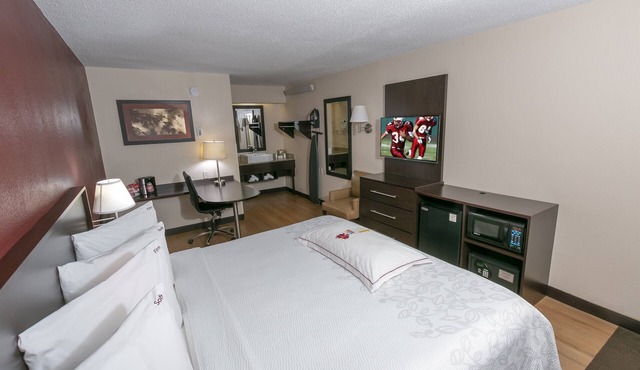 Red Roof Inn PLUS+ Pittsburgh South - Airport