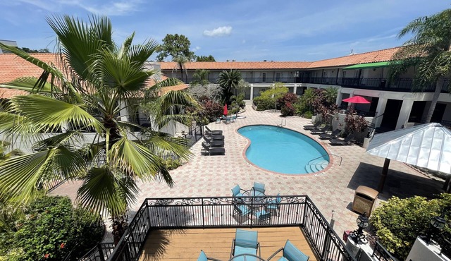 Red Roof Inn PLUS+ & Suites Tampa