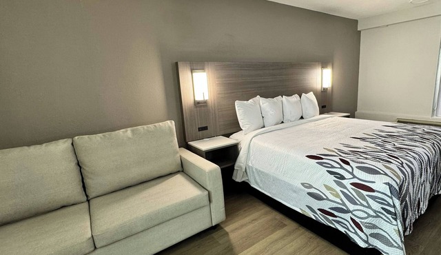 Red Roof Inn Radcliff - Fort Knox