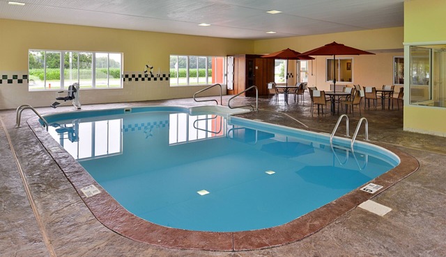Red Roof Inn Sandusky - Milan