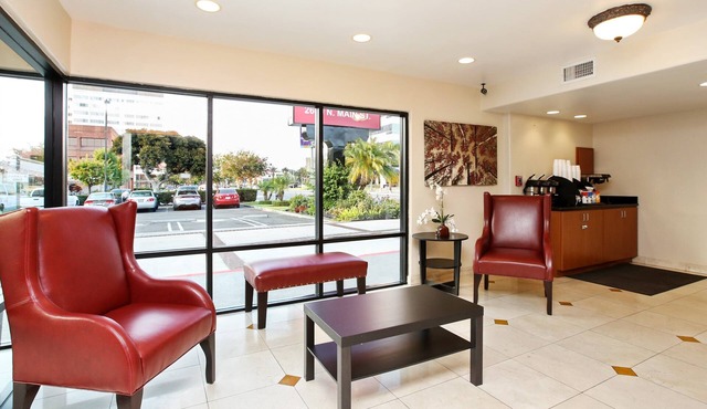Red Roof Inn Santa Ana