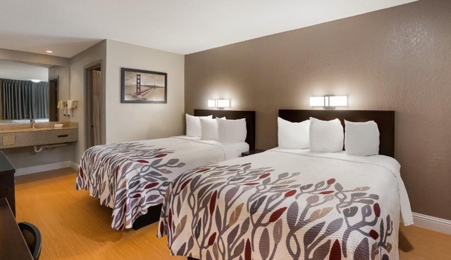 Red Roof Inn Stockton