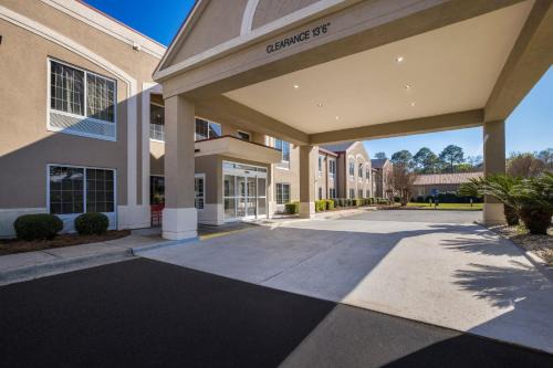 Red Roof Inn & Suites Albany, GA