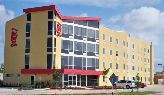 Red Roof Inn & Suites Beaumont