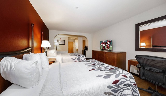 Red Roof Inn & Suites Biloxi - Ocean Springs