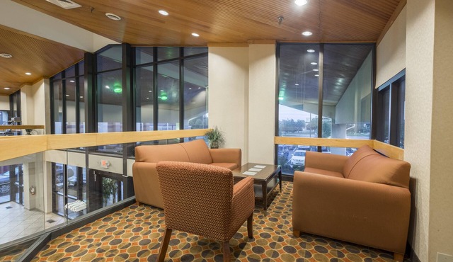 Red Roof Inn & Suites Cincinnati North - Mason