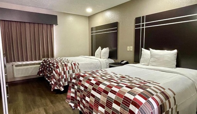 Red Roof Inn & Suites Jackson - Richland