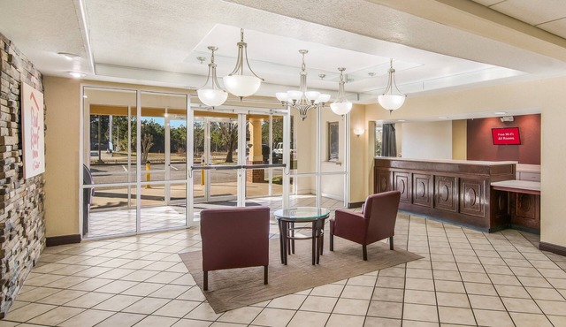 Red Roof Inn & Suites Pensacola East - Milton